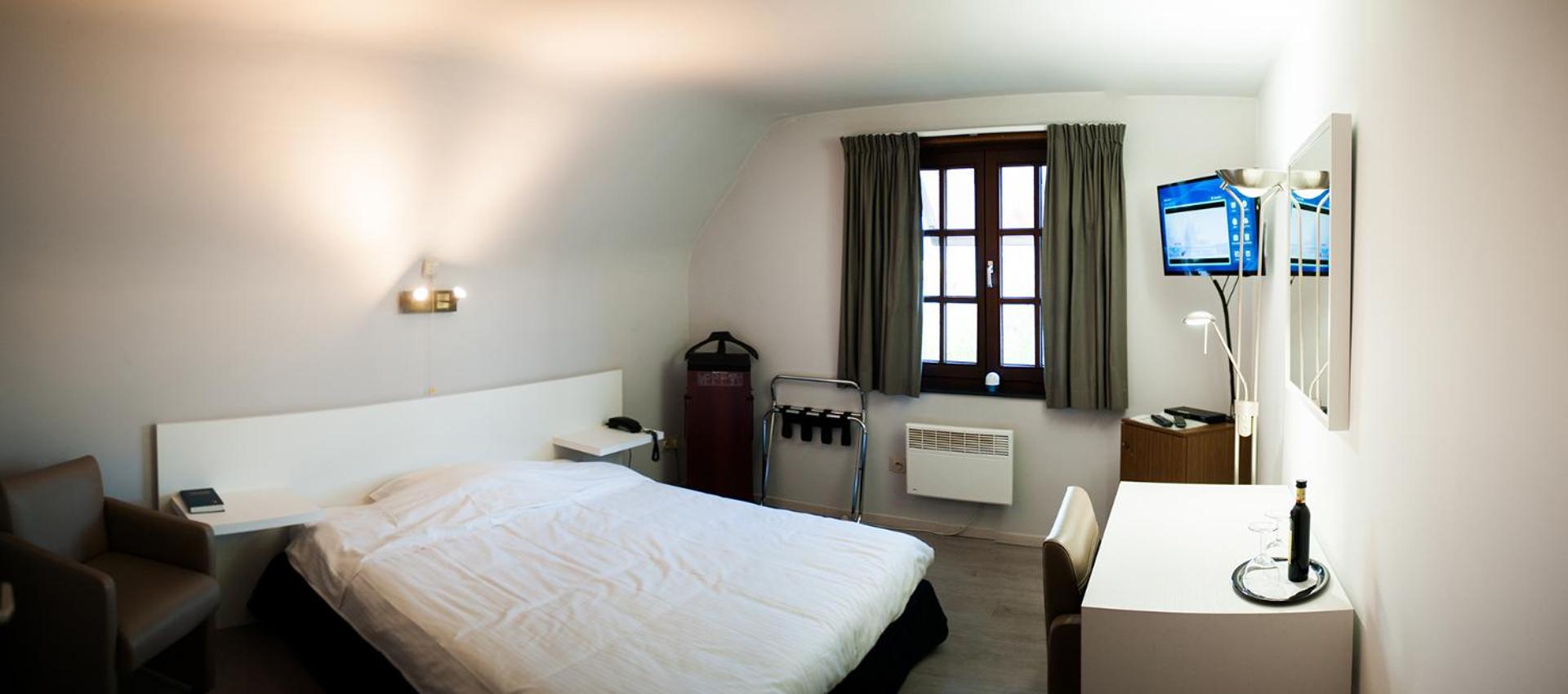 Jfk Hotel Zelzate - Gent Exterior photo